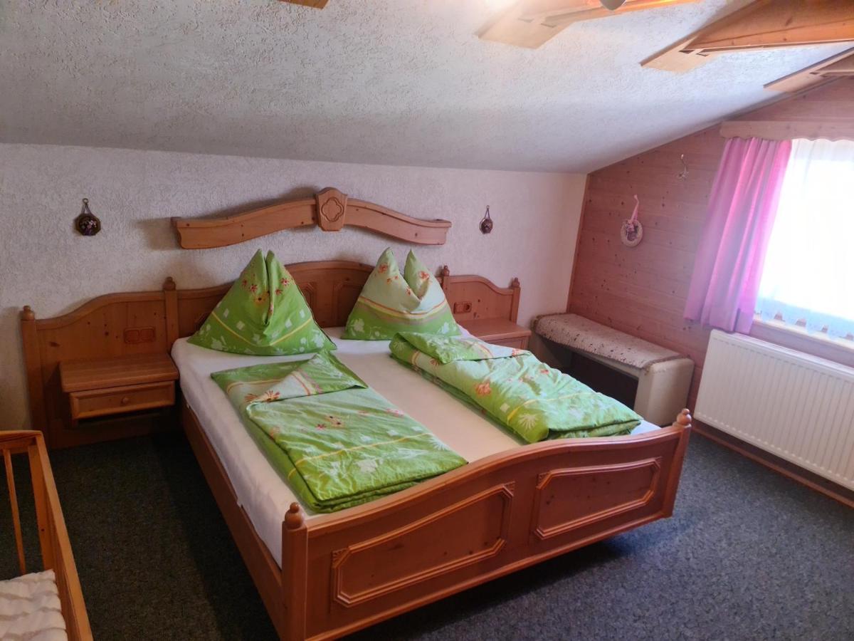 Schoene Ferienwohnung Im Naturpark Grebenzen ザンクト・ランブレヒット エクステリア 写真
