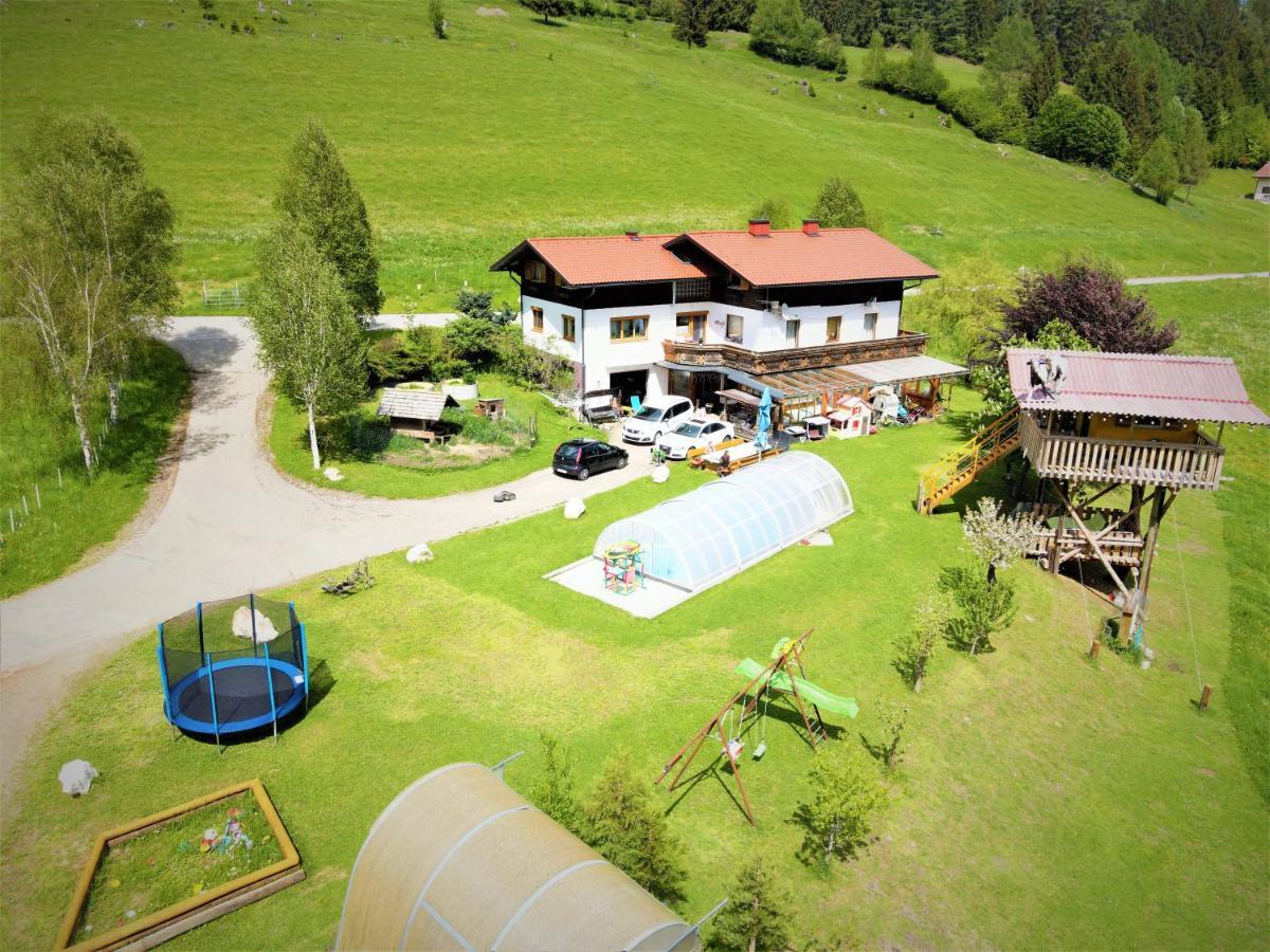 Schoene Ferienwohnung Im Naturpark Grebenzen ザンクト・ランブレヒット エクステリア 写真