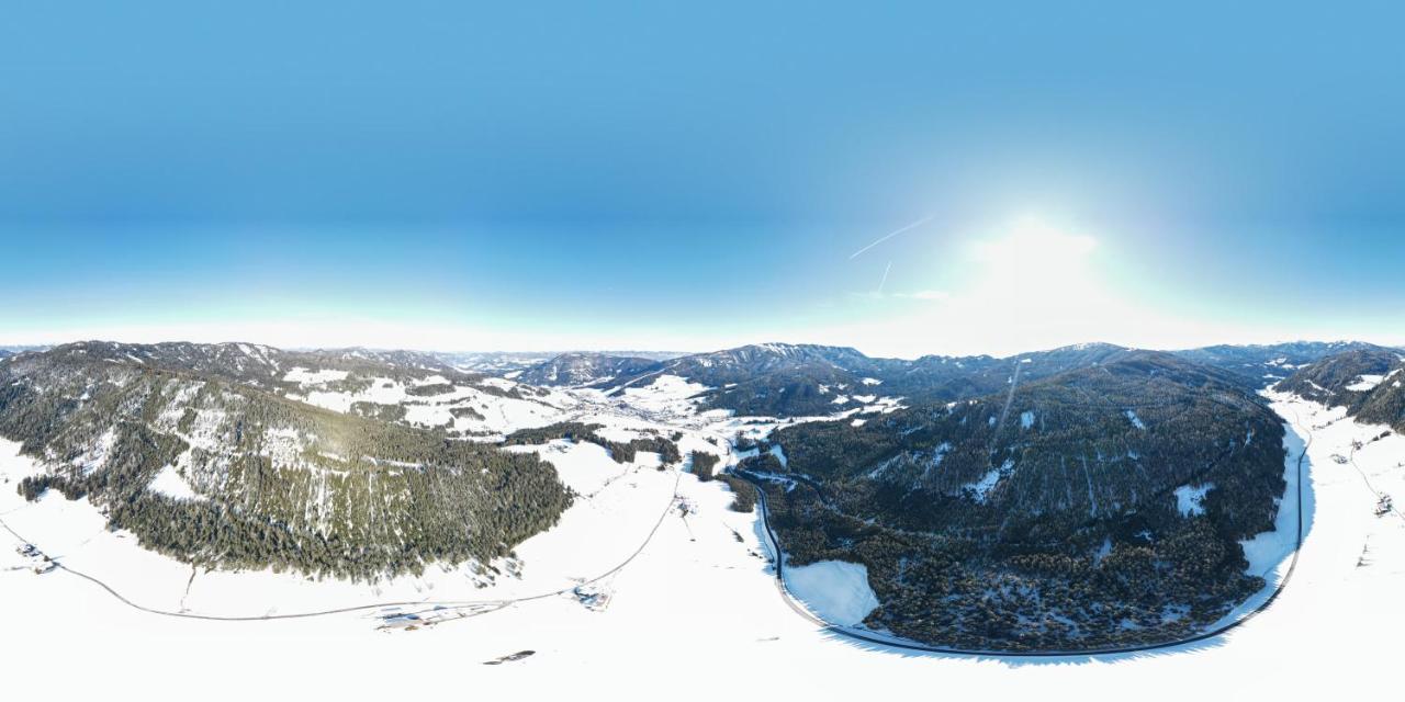Schoene Ferienwohnung Im Naturpark Grebenzen ザンクト・ランブレヒット エクステリア 写真